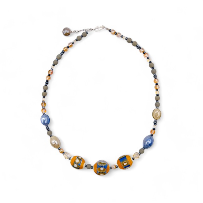 JUDIT - Elegant necklace with ORANGE and INDIGO pearls
