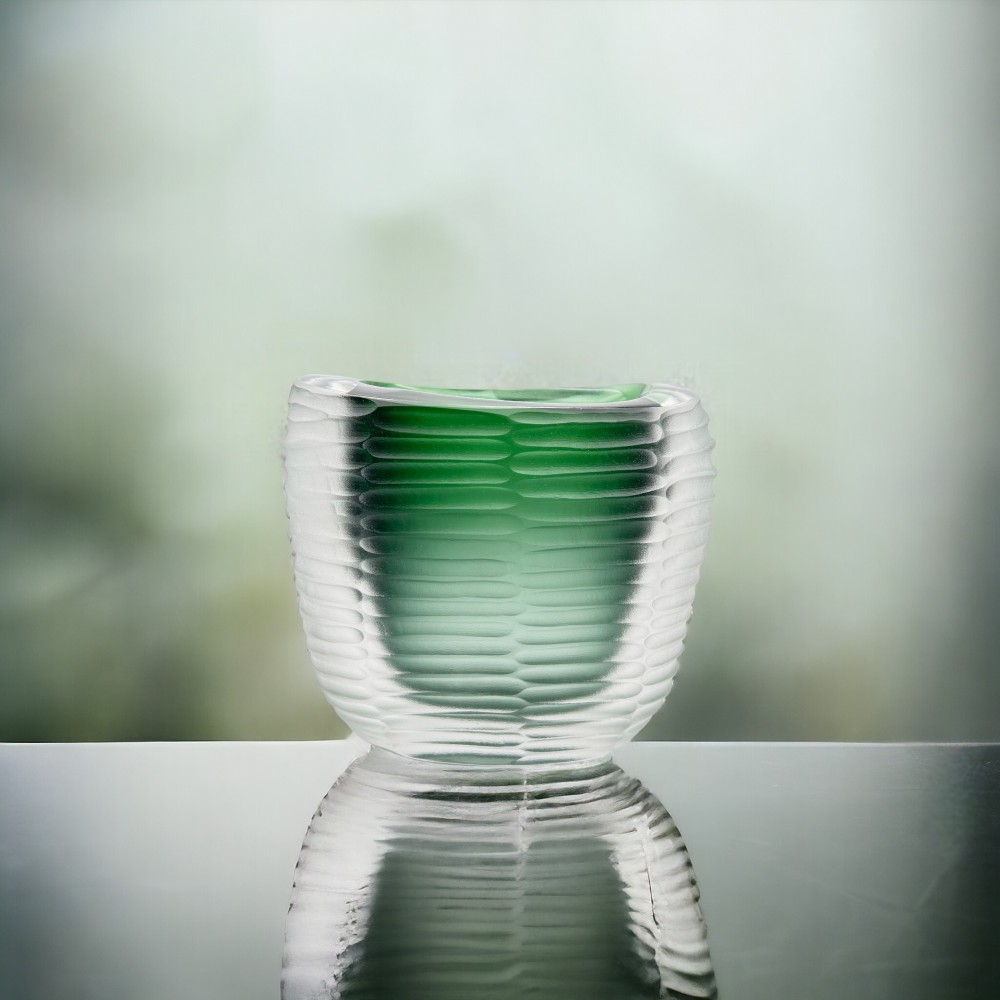 MONTERO - Modern emerald green wrought vase in Murano glass